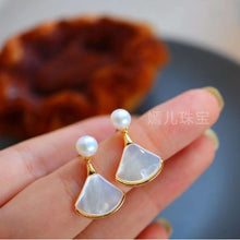 将图片加载到图库查看器，natural pearl white oyster pendant stud earrings set full body S925 silver thick gold plated inlay fashion and simple